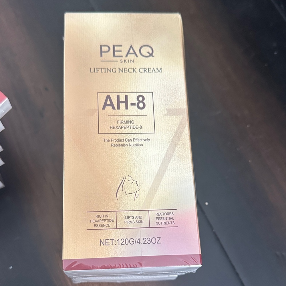 PEAQ Skin Lifting Neck Cream
